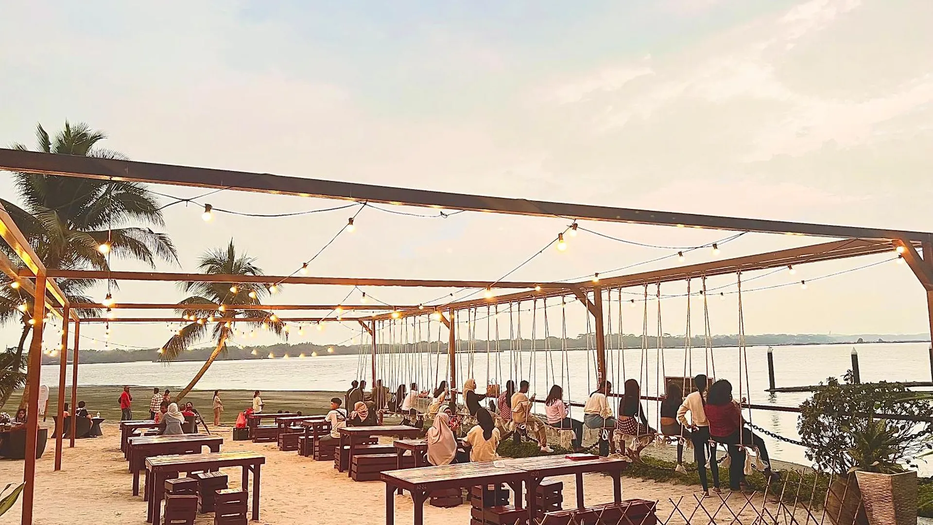Dooga Ins-Dreamspace L37 Seaview Projector 1-6Pax Johor Bahru 0*,