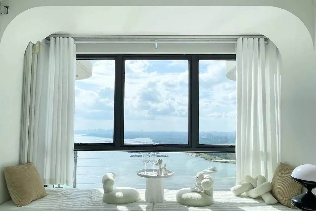 Dooga Ins-Dreamspace L37 Seaview Projector 1-6Pax Johor Bahru